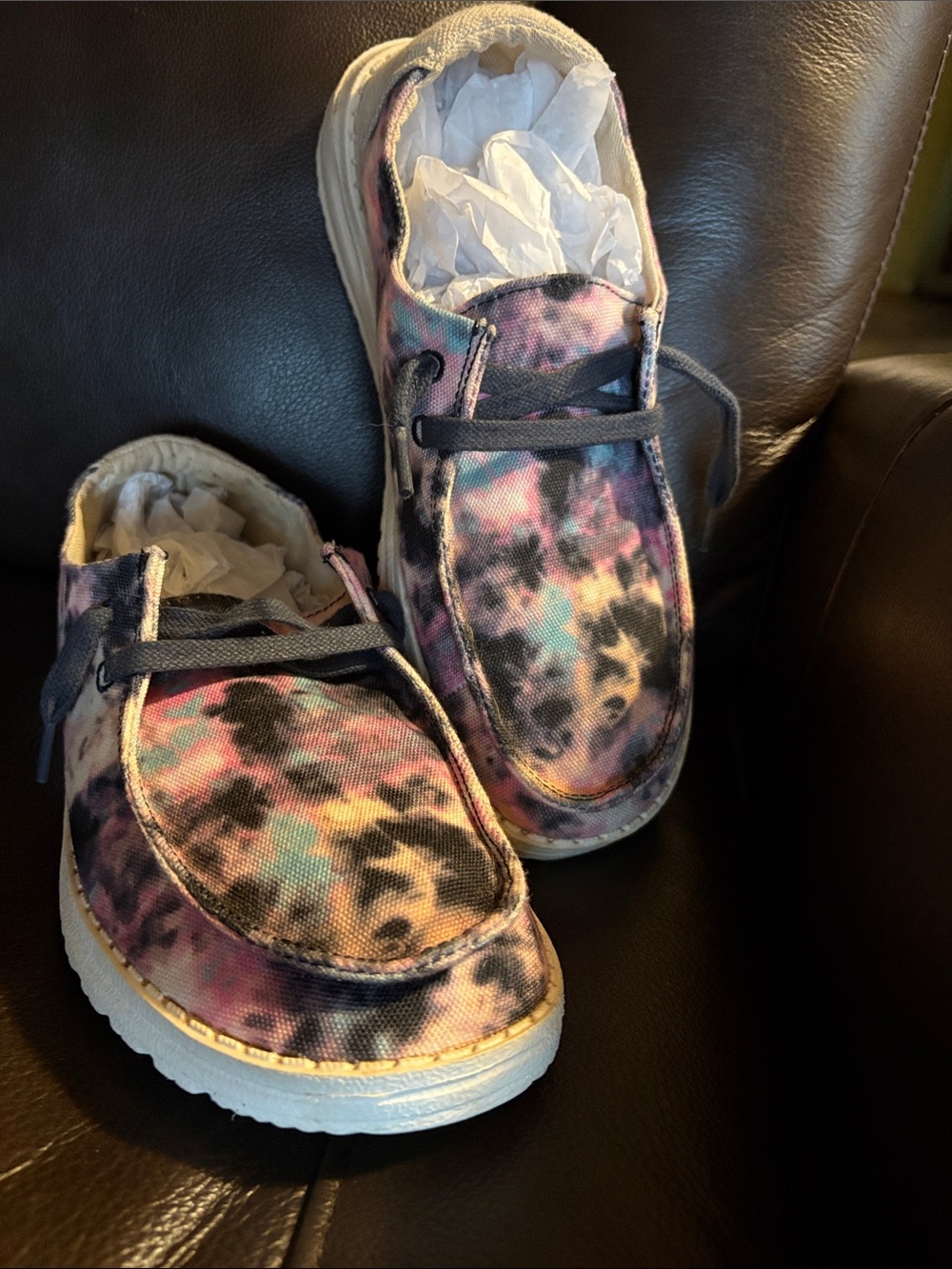Hey Dude Women's Tie-Dye Canvas Sneakers Pink Blue Black. Lightweight / Comfort